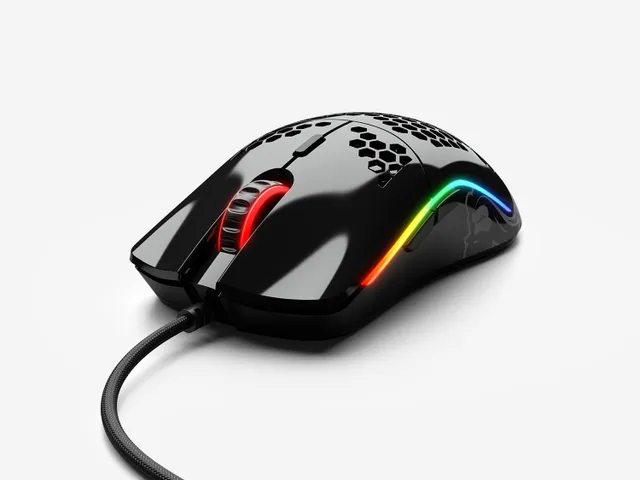 Model O Gamingmus Glossy Svart