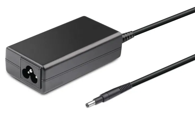 - strömadapter - 65 Watt