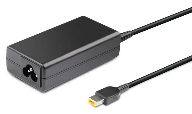 - Strömadapter - 45 Watt - för Lenovo Th