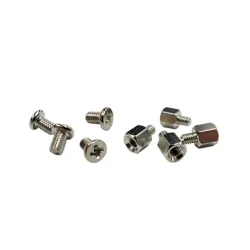 - Skruvsats - för QNAP TBS-453A