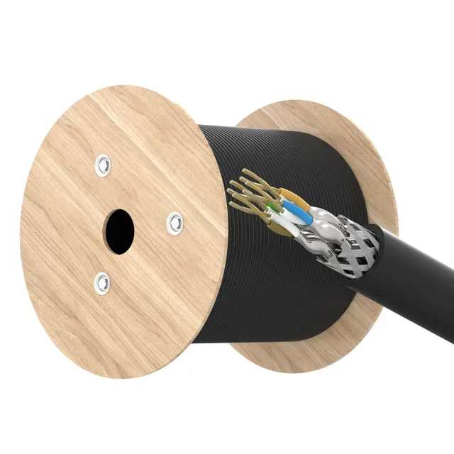 - Patch-kabel - öppen ände till öppen ände