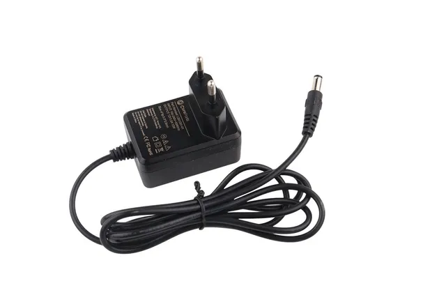 - strömadapter - 10 Watt