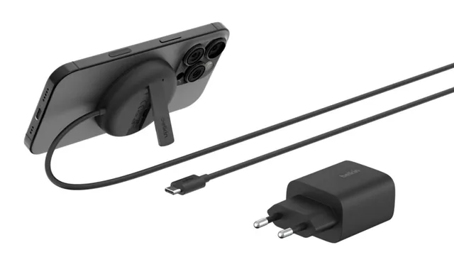 BoostCharge Pro - Trådlös laddningsplatta - magnetisk + växelströmsadapter - 15 watt - Fast Charge - svart