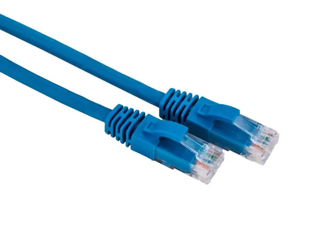 - Patch-kabel - RJ-45 (hane) till RJ-45 (ha