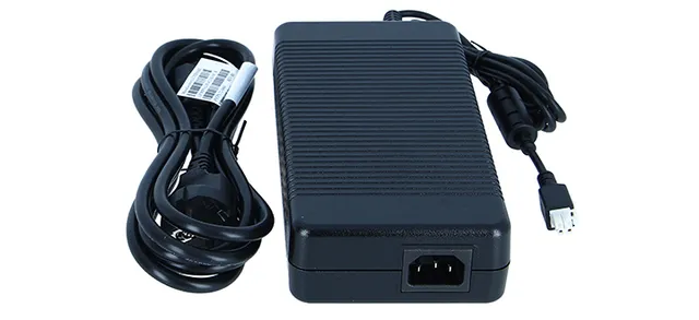 - Nätaggregat - AC 100-240 V