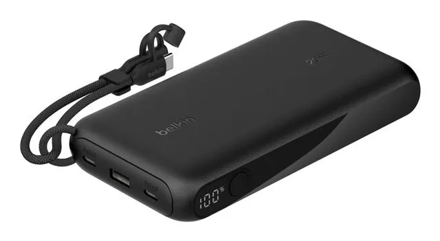 BoostCharge - Power bank - med display - 20000 mAh - 20 watt - PD - 3 utdatakontakter (2 x USB-C, USB) - på kabel: USB-C - svart
