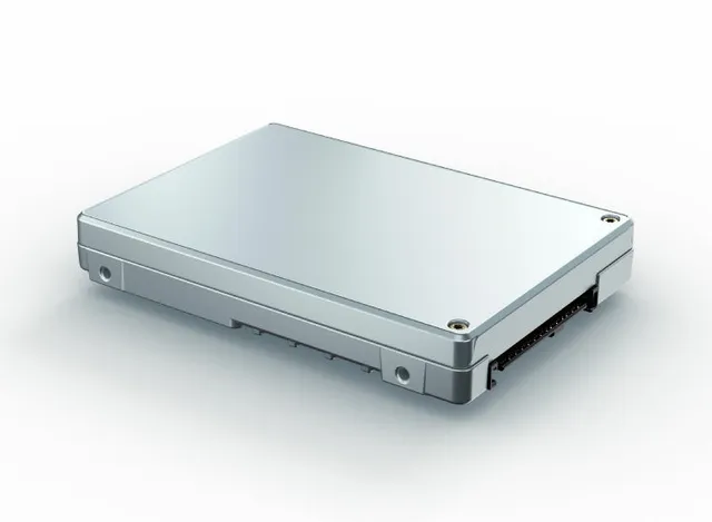 D7 Series D7-P5620 - SSD - 3.2 TB - inbyggd - 2.5" - U.2 PCIe 4.0 x4 (NVMe)