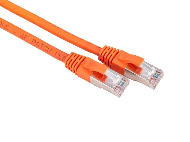 - Patch-kabel - RJ-45 (hane) till RJ-45 (ha