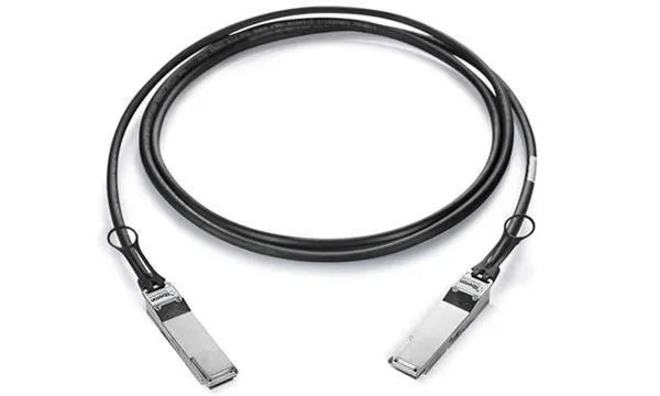 - Direktkopplingskabel - QSFP+ till QSFP+ -