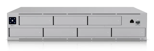UniFi NAS Pro, 7-bay NAS, ARM Quad Core 1,7GHz CPU, 8 GB RAM, 1GbE RJ45+10GbE SFP+, rackmonterbar 2U