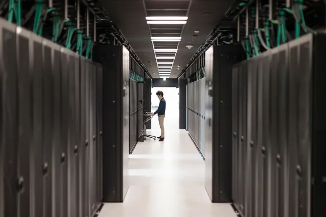 HPE - Monteringssats för nätverksenhet - stor - på bord - för P/N: S6Q68A, S6Q76A, S6Q77A, S6Q78A, S6Q79A, S6Q82A, S6Q85A