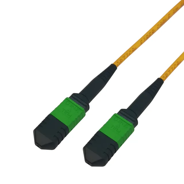 - Patch-kabel - MPO-12/APC enkelt läge (ho